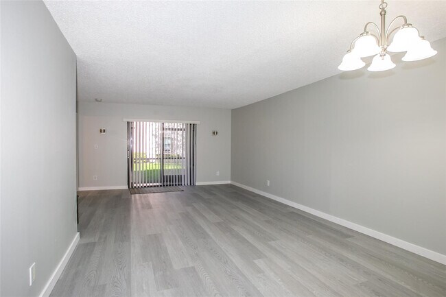 Photo - 10557 NW 10th St Unit 101