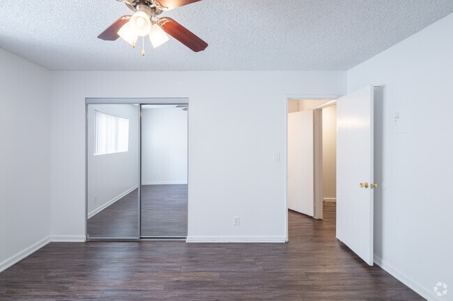 Interior Photo - Hampton Pointe Apartments
