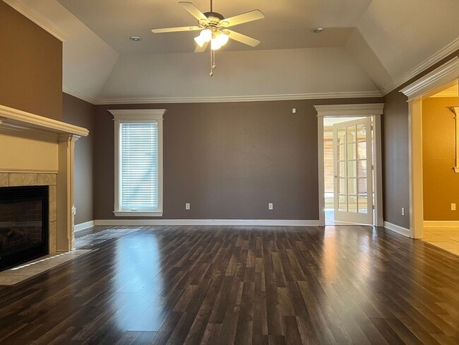74 Lakeland Dr