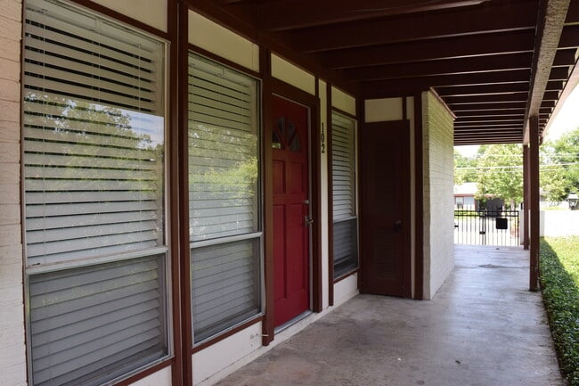 Photo - 5601 Woodrow Ave