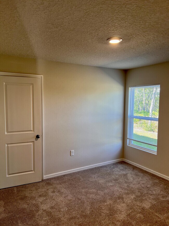 Photo - 6652 N Bedstrow Blvd