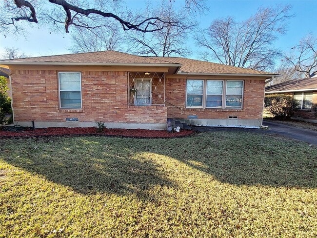 Building Photo - 1830 Viewcrest Dr