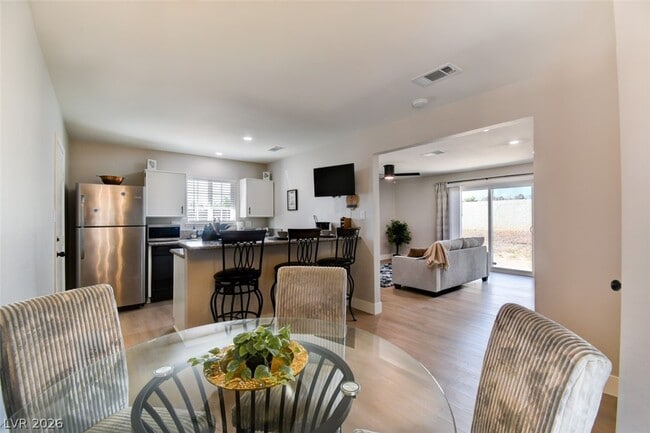 Photo - 1032 Alan Shepard St