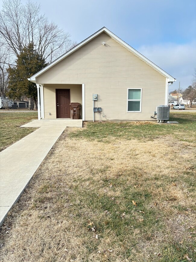 Vista posterior - 2031 Blaine Ave