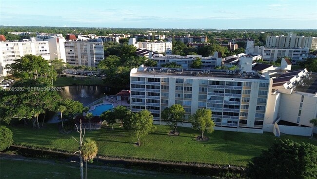 Building Photo - 7051 Environ Blvd Unit 431