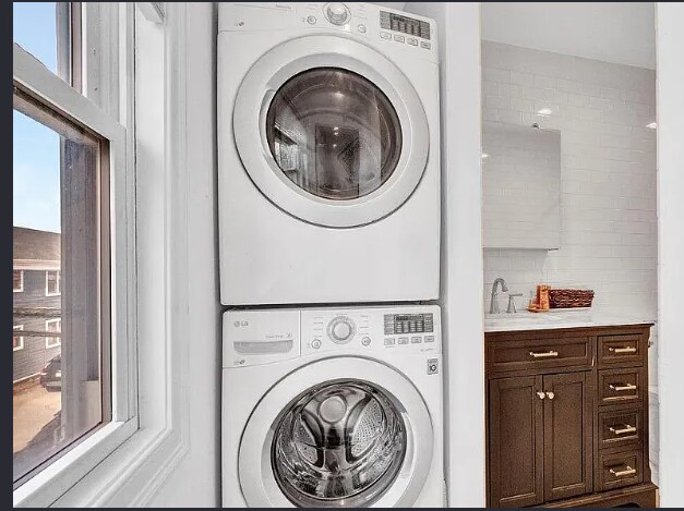 Photo - 1703 Webb St Unit 7