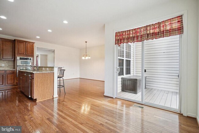 Photo - 41685 St Albans Terrace