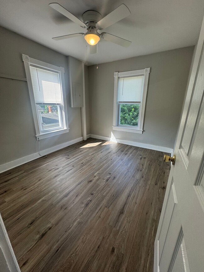 5900 Sullivan Trail Unidad 2nd floor