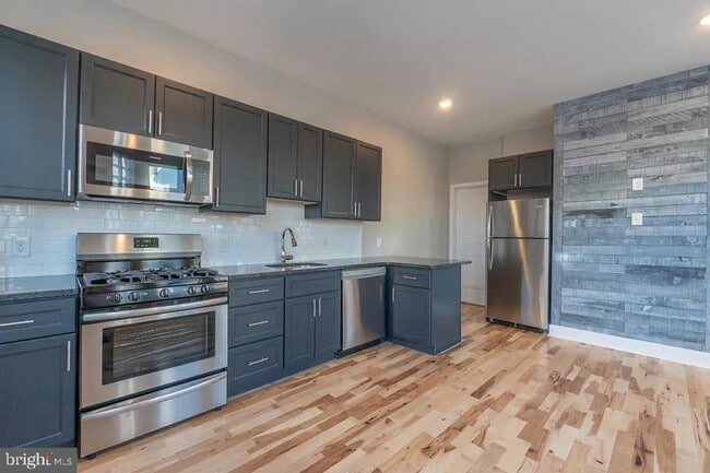 Photo - 2000 S Opal St