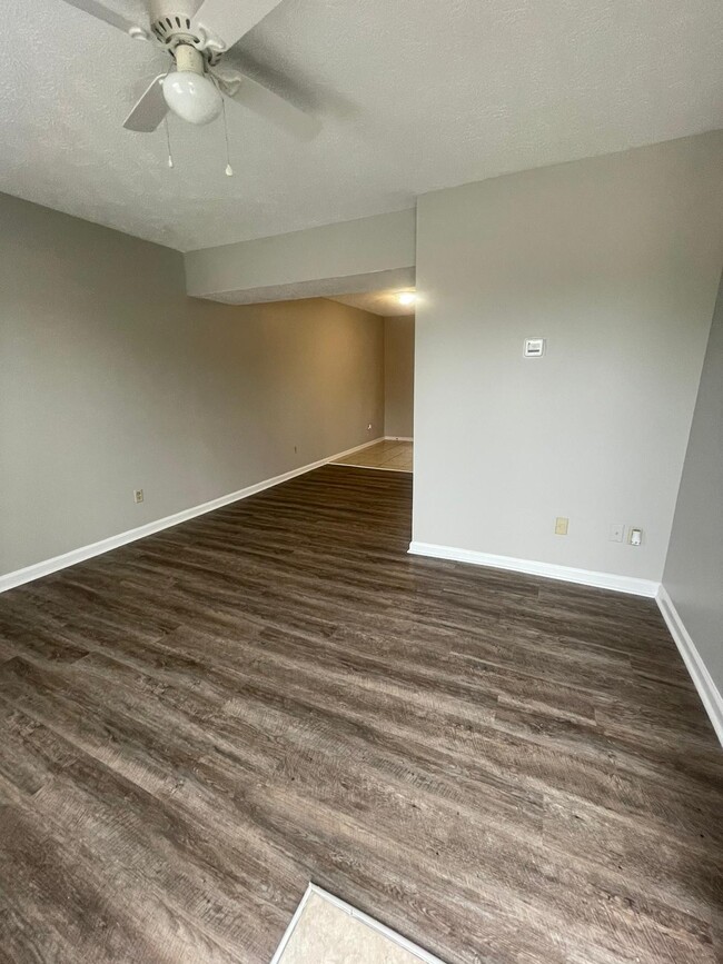 Photo - 192 S Killarney Ln Townhome