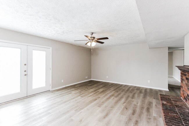 Photo - 6505 Alta Oaks Dr