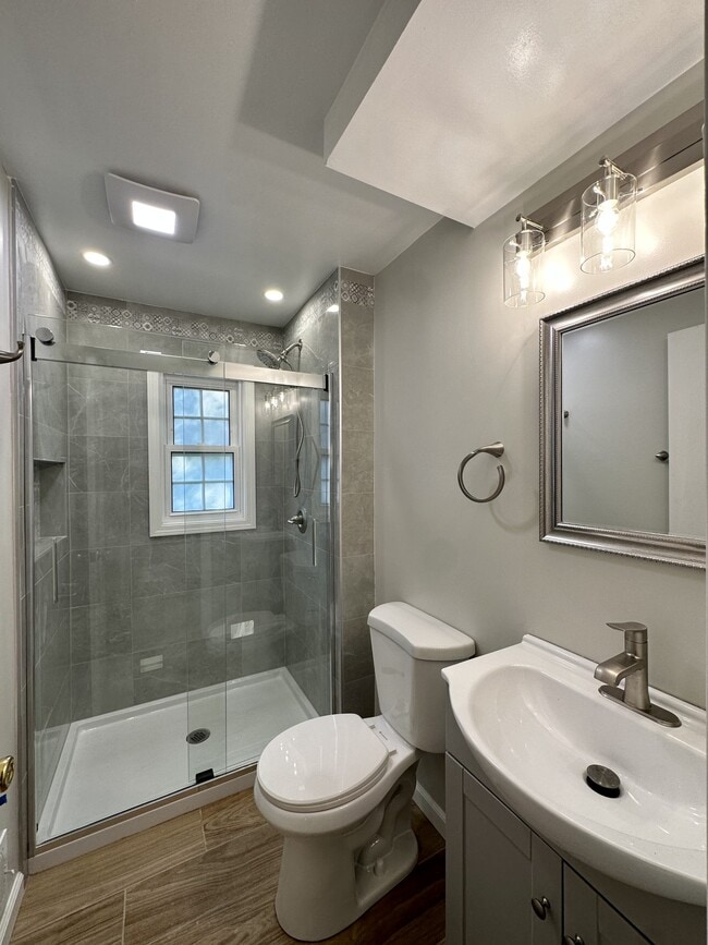 Photo - 60 Walnut Park