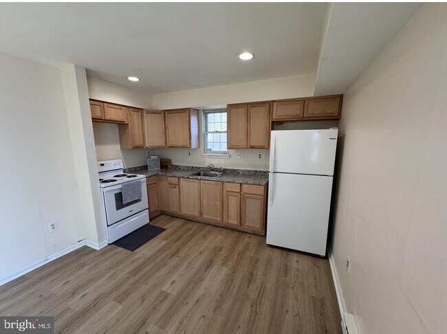 Photo - 125 Hampshire Rd