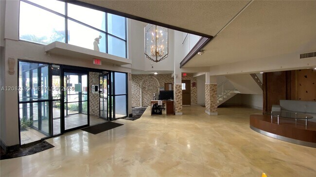 Photo - 2025 NE 164th St Unit 901