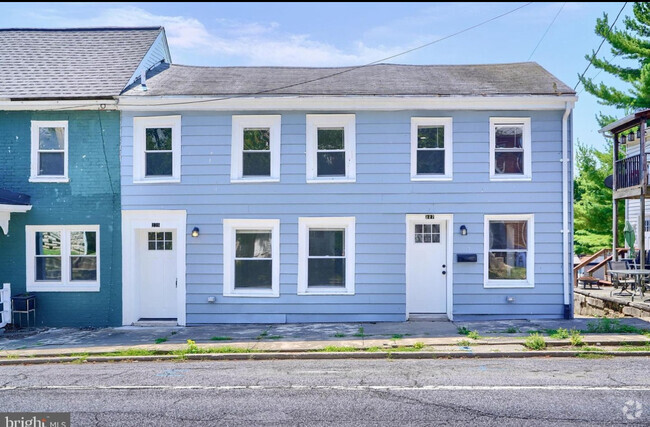 Building Photo - 227/229 Main St. New Windsor, MD 21776 Unit 229 Rental