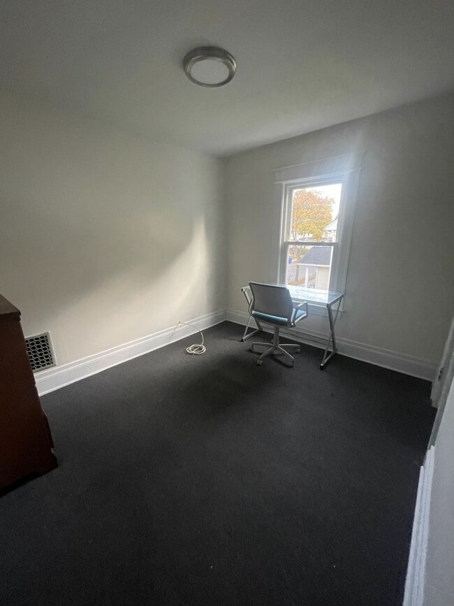 Photo - 822 Seward St