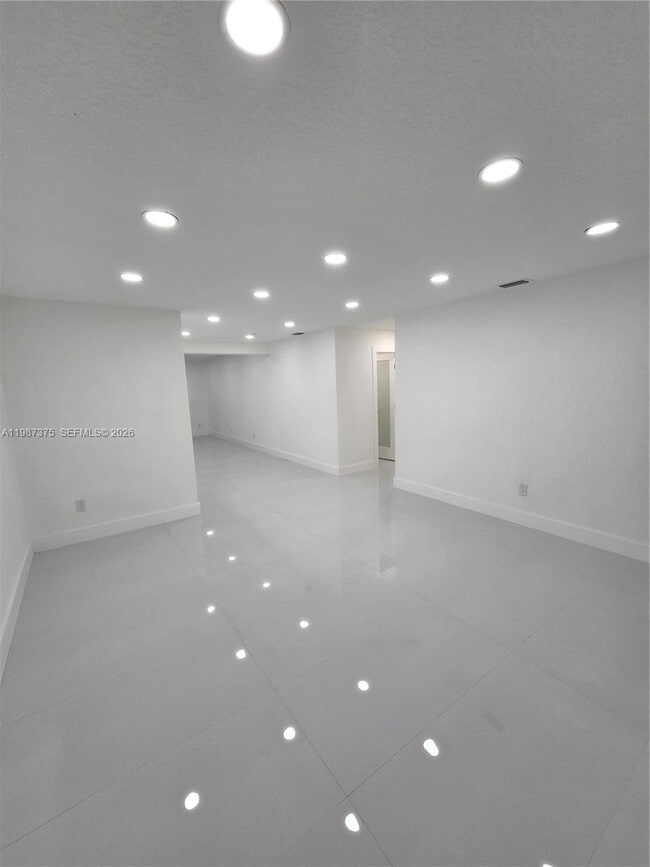 Photo - 5551 NW 175th St