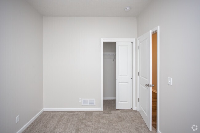 2BR, 2 BA | 1,234 - 1,270SF- RANCH