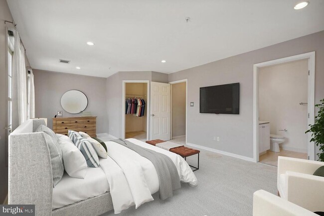 Photo - 1782 Dawson St