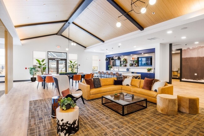 Photo - The Hillmont