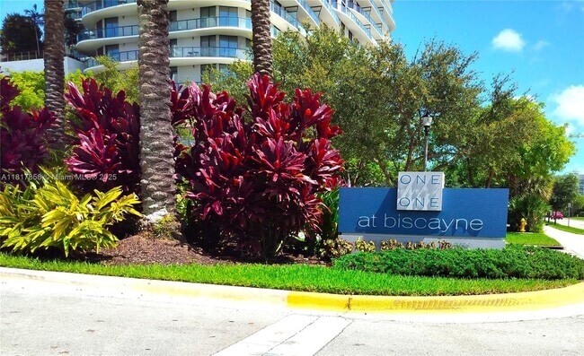 Building Photo - 14951 Royal Oaks Ln Unit 1006 Rental