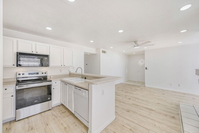 Photo - Upgraded 2 Bedroom Condo in a Gated Community!