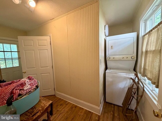 Photo - 211 E Boscawen St
