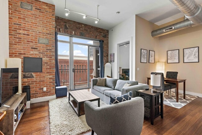 650 Montgomery St Unit 501