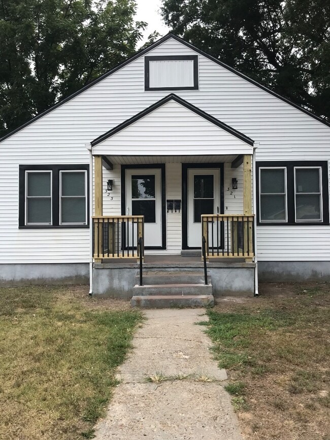 Photo - 323 E Kathleen St