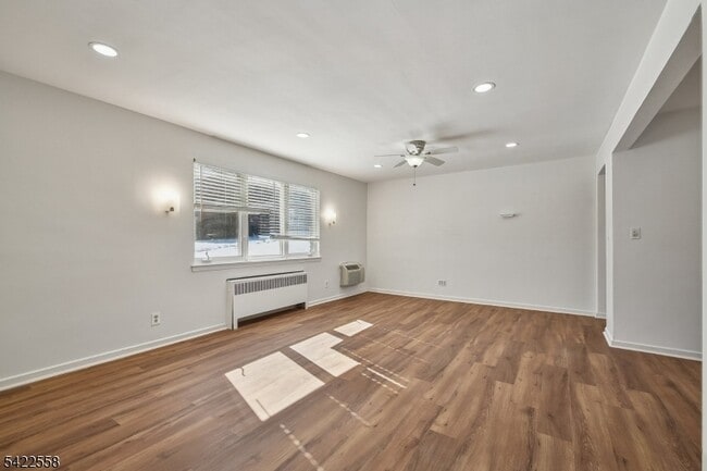 Photo - 16 Troy Dr Unit 1