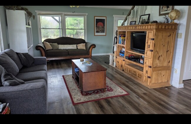 Photo - 16020 Union Rd