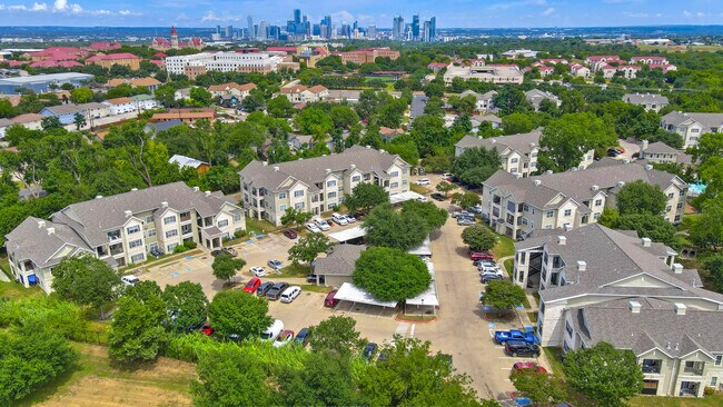 Acclaim at South Congress