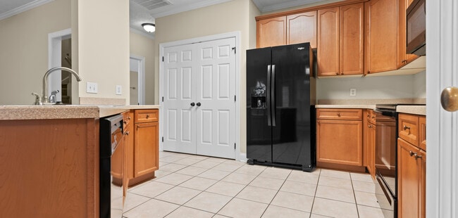 Photo - 1633 Academy Dr