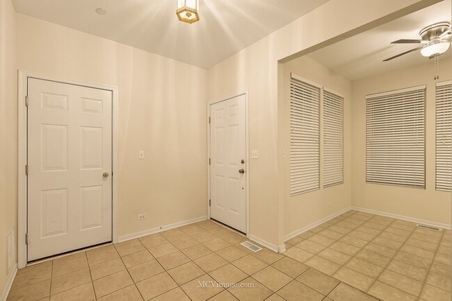 Photo - 1463 Yellowstone Dr