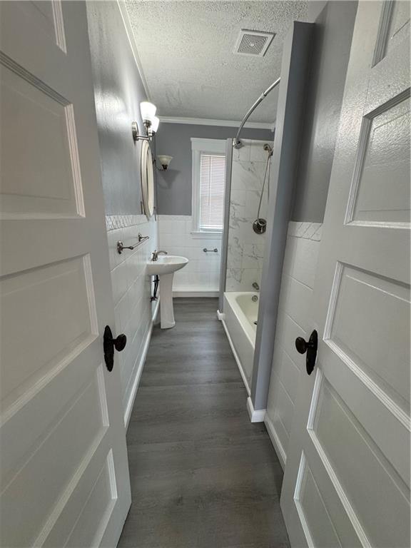Photo - 17 Booth Ave