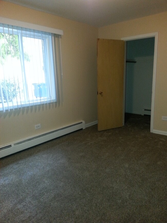 Maple Crossing Apartments For Rent in Villa Park, IL