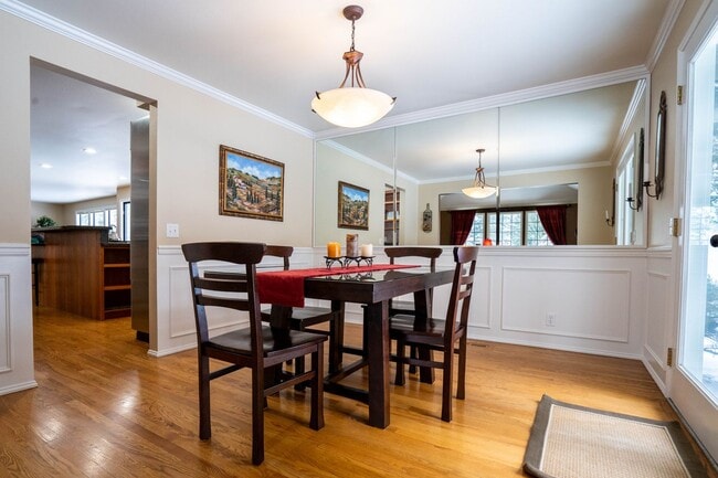 Photo - 3Bd/2.5Ba Sammamish House