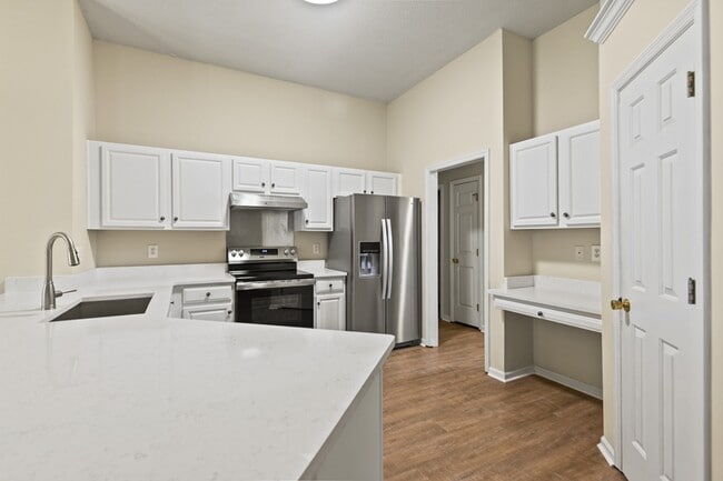 Building Photo - 115 Revolution Dr Rental