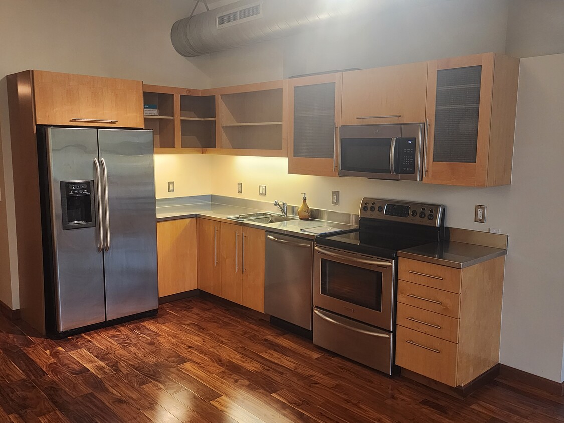 Photo - 1400 NW Irving St (Portland, OR)
