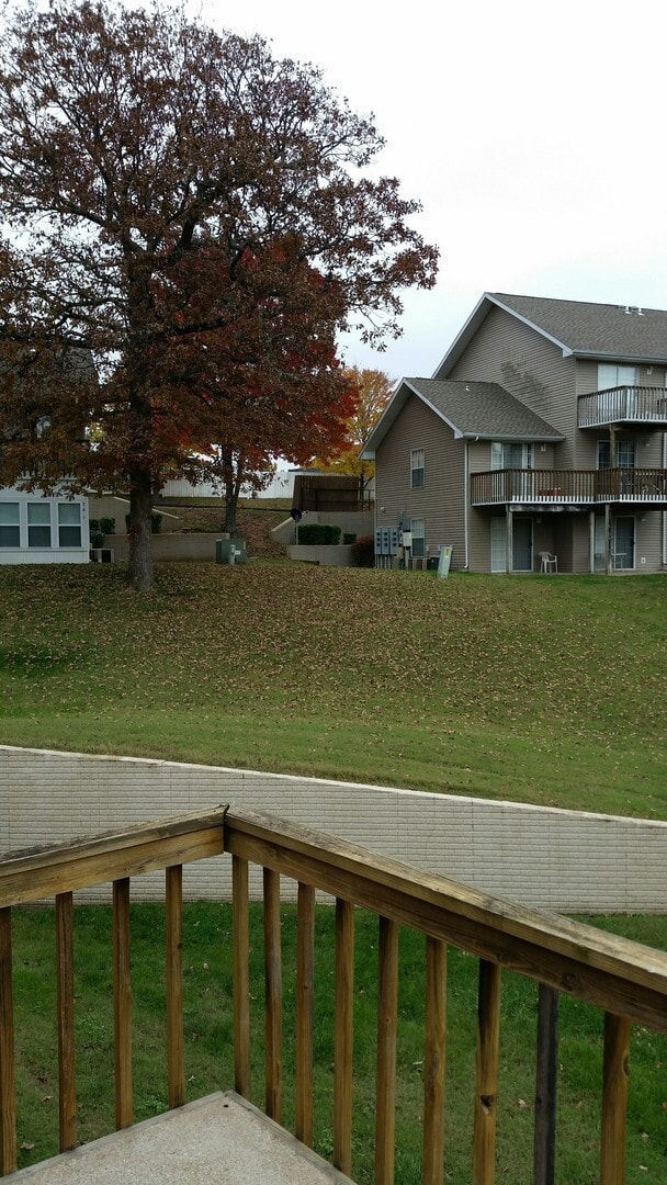 Building Photo - Nice 2 bedroom 2 bath Loft apartment in Branson MO Unit 6