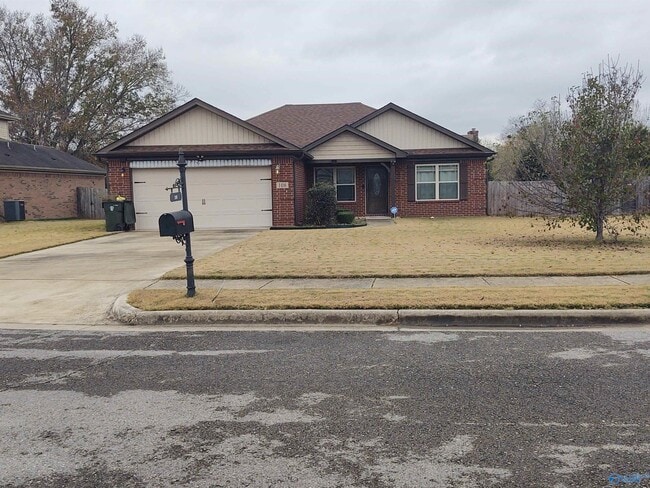 Photo - 108 Hunter Way
