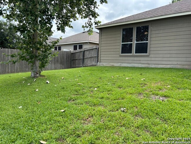 Photo - Welcome to this spacious 4 bedroom, 2 bathroom home located in Selma, TX.