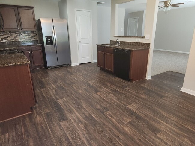 Photo - 2218 Regatta Ln