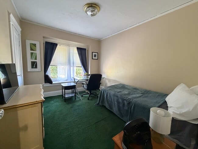 1841 Colonnade Rd
