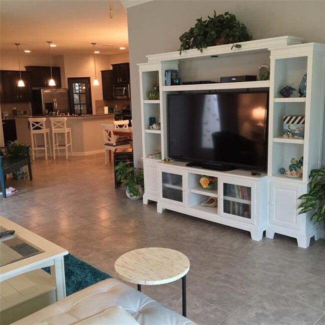 Photo - 6933 Surrey Hill Pl