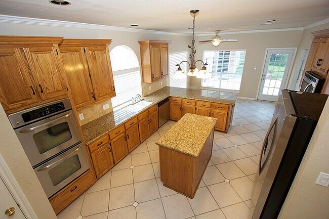 Photo - 1615 Greenleaf Oaks Dr