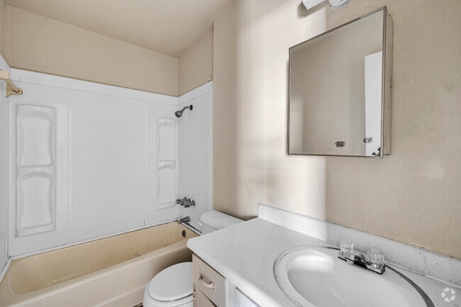 3BR, 1BA - 650SF - Primary Bathroom - Heritage Court Apartments