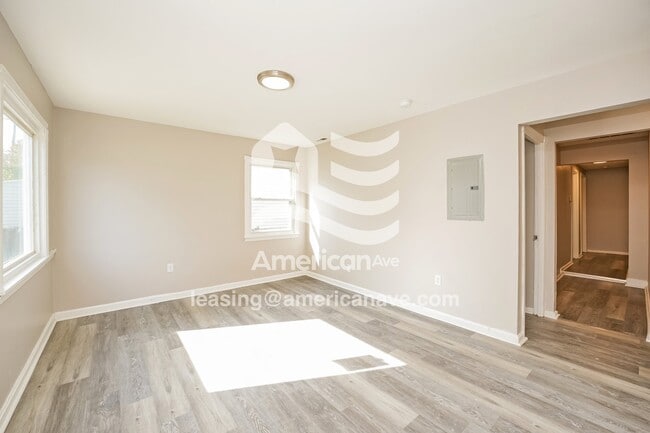 Photo - 12406 Emery Ave
