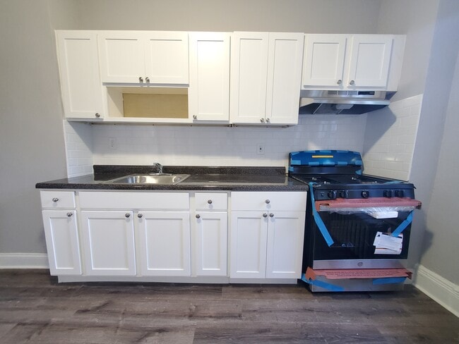 Building Photo - 88 Lake St Unit 1