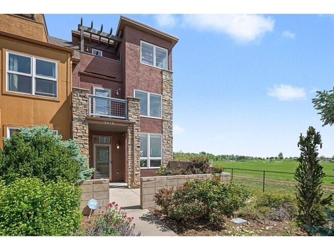 Building Photo - 3678 Pinedale St